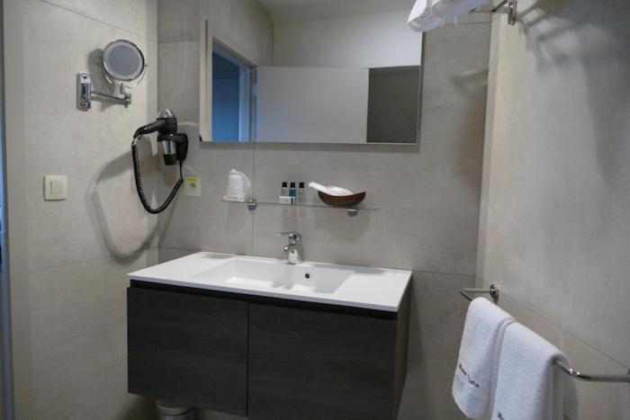 Hotel Monte Cristo Hoeselt Εξωτερικό φωτογραφία